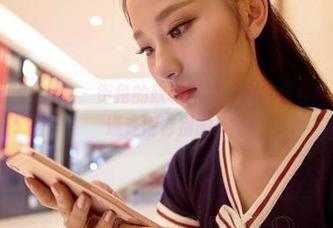 AISS爱丝(黄金版) - 街角的欣杨私拍：快来看看她是怎么把普通变得特别的！