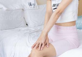 BoBoSocks袜啵啵 - ‘白船袜’绝对是甜甜圈的一手好牌，快来下载这波美图吧！