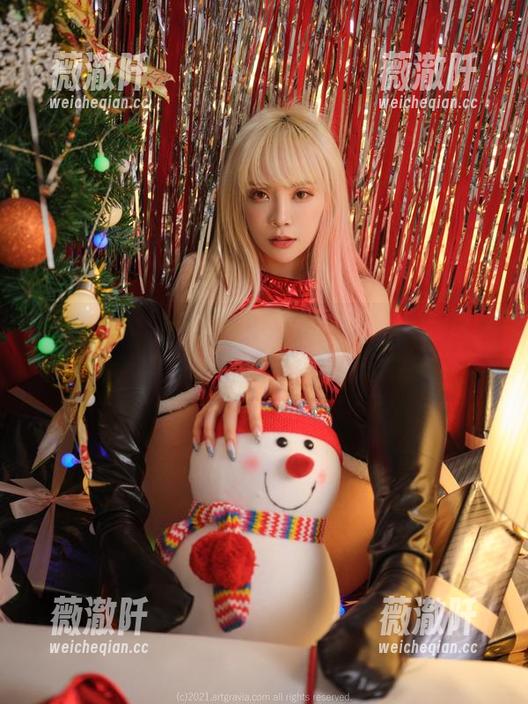 开启Dami(퀸다미)女孩的图片资源大门：让你发现不一样的幽默与魅力！