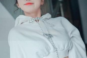 看！HaNari(하나리)的美腿不只是腿，还是一幅细腻的作品啊！