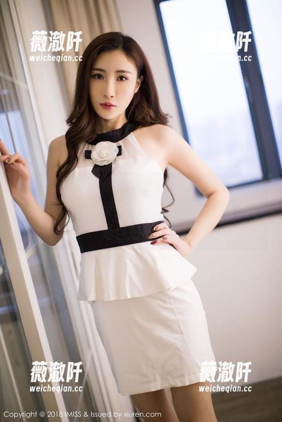 IMiss爱蜜社-莉莉Lily IMiss爱蜜社 - 新鲜出炉,莉莉Lily的少女写真集!结果我在旁边’偷瞄‘到的都是自拍角度!