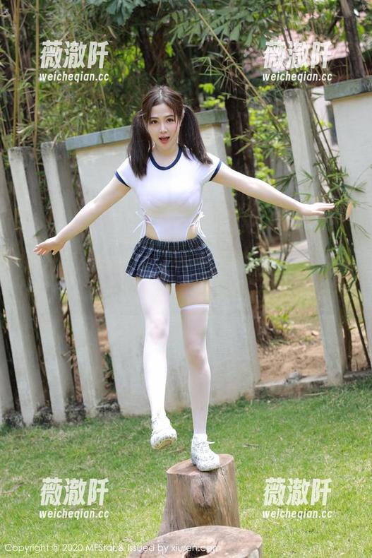 MFStar模范学院 - 牛仔裤VSSiByl李思宁：谁更能迷倒你？精选写真集来解答