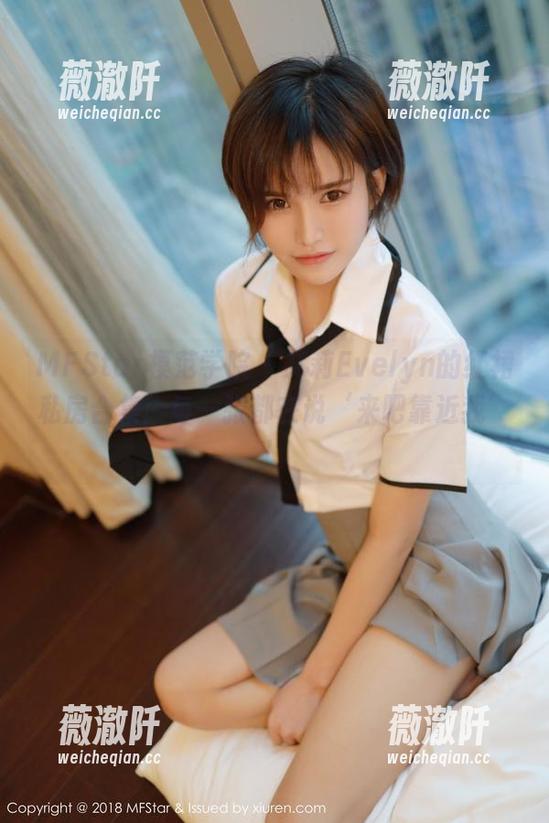 MFStar模范学院 - 艾莉Evelyn的红裙私房合集：每一张都在说‘来吧靠近我’！