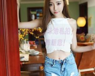 MyGirl美媛馆 - 狐小妖Baby泳池私拍，阳光透过水面，照得心里一阵暖意！
