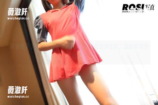 再也受不了！快来看看“ROSI泳衣”的免费套图，准备被美艳征服！
