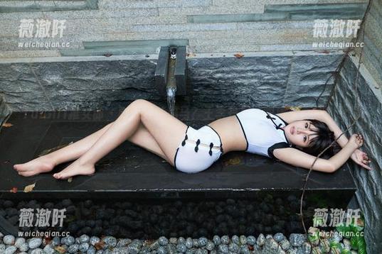 TuiGirl推女郎 - 时尚界的黑马？王李丹尼的眼镜写真集，原图竟让人觉得不真实！