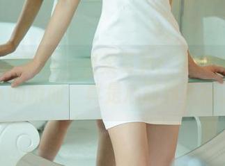 UGirls尤果网 - 温柔写真：李梓然在阳光下的瞬间，真是心动到不行。