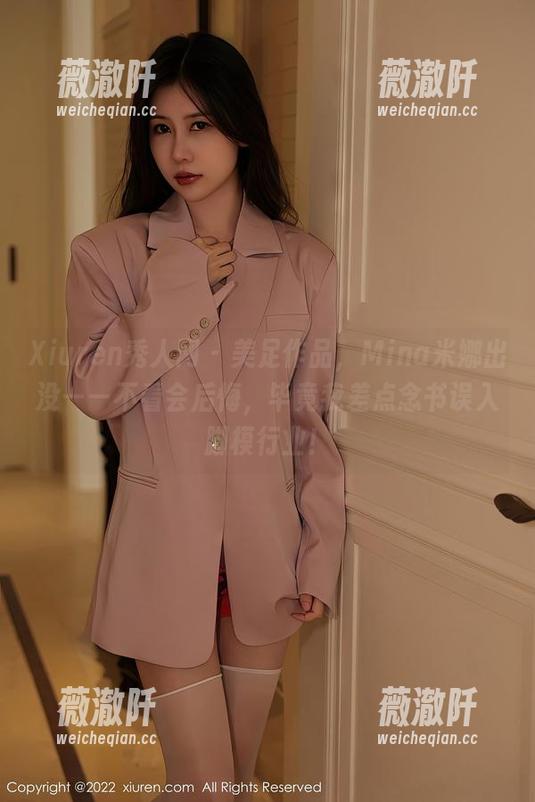 Xiuren秀人网 - 美足作品，Mina米娜出没——不看会后悔，毕竟我差点念书误入脚模行业！