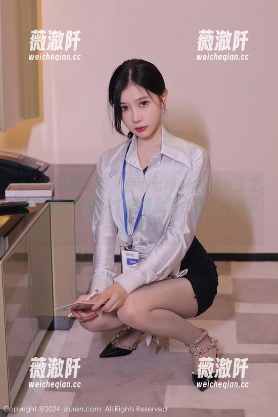 Xiuren秀人网-伊小七MoMo Xiuren秀人网 - 伊小七MoMo的女王之路:快来领取这个超值免费合集,神秘又迷人!