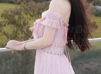 Xiuren秀人网 - 冷月yuer的秘书：最新写真集，一切都在不经意间