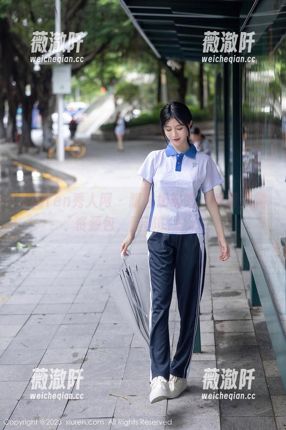 Xiuren秀人网-奶喵喵 Xiuren秀人网 - 跟着奶喵喵,解锁美腿资源包,腿都能发光!