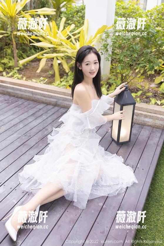 Xiuren秀人网 - 安妮Tess的圣诞私房美图，现在线上全网都是她的狂欢，一不小心成了焦点。