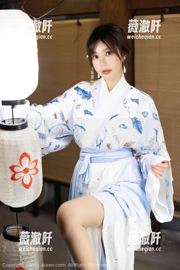 Xiuren秀人网-小樱koko Xiuren秀人网 - 完全不需要修图的小樱koko,户外原图,无圣光就够美了