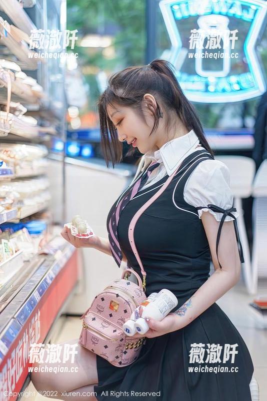 Xiuren秀人网-林文文 Xiuren秀人网 - 跟着林文文去旅行:私拍作品里藏着多少故事啊!