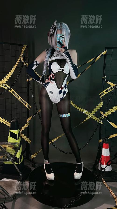 Miko酱与她的小狐狸：这组写真真是怎么看都不够，快来补充我的视野！