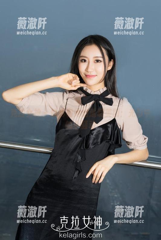 克拉女神 - 舒彤和她的透明美图：光影中的小骚动
