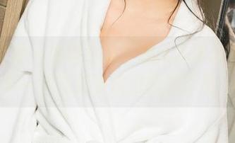 克拉女神 - 原图合集：颖儿水手服，感觉下一秒她就要跳进我的梦里！