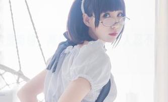 她的名字是南鸽，高清少女套图让人忍不住想再看一眼。