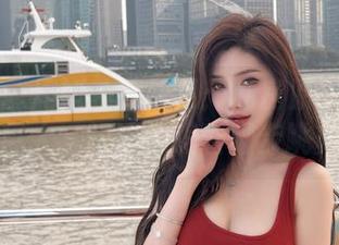 微密圈 - 周妍希的美足：私房原图真是魔力巨大，眼睛都跟着脚步跳舞！