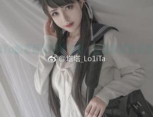 塔塔_Lo1iTa的更新制服写真集，让我瞬间变成热锅上的蚂蚁！