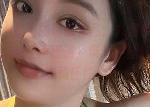 微密圈 - 奶雯的最新作品：九月系列，色彩交织间的轻声细语，带着一丝丝秋的慵懒和任性。