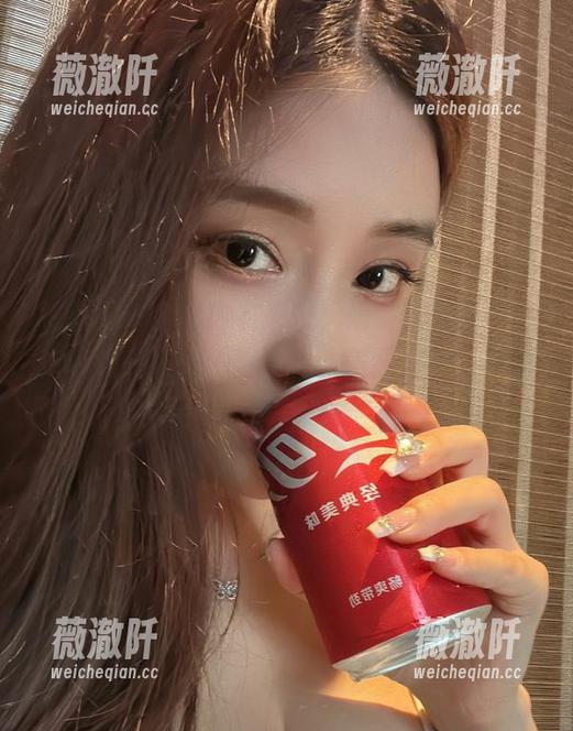 微密圈 - 全套内衣来啦，奶雯的图集可能在传达一种：‘我是你的美丽陷阱’的信号！