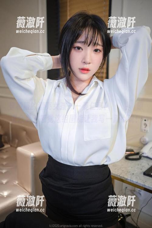 穿和服的漂亮女孩——姜仁卿(강인경)，原图合集，感觉这组图能让我写一篇小说！