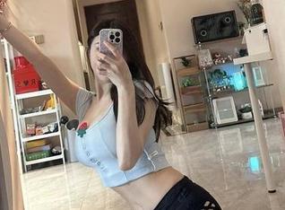 微密圈 - 巨无霸在这！小玉吃果冻的免费原图能让你觉得脸更清纯了？