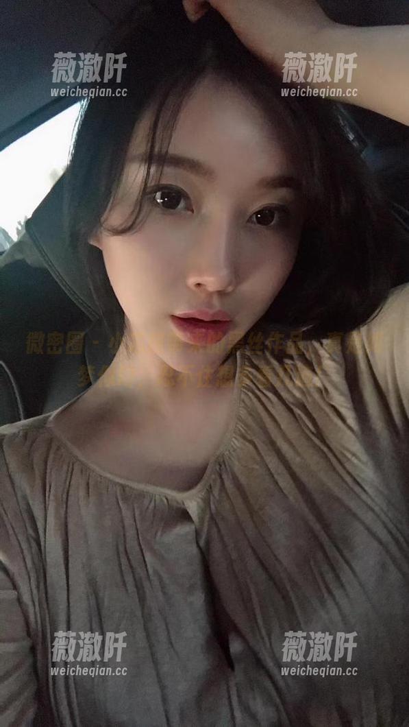 微密圈 - 小芯酱带来的黑丝作品，真是如梦似幻，忍不住想多看几遍！