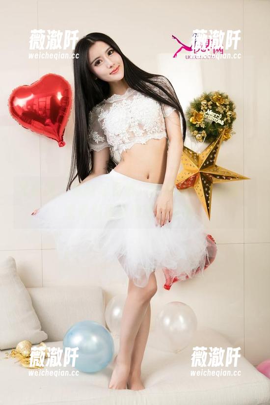 尤果网-赵娜娜 尤果网 - 最新写真集:赵娜娜的裤里丝,快来看看这神秘的缝隙!
