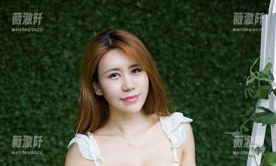 尤物馆 - Luffy菲菲的玉兔图集：你还在等什么？赶紧下载，用快乐充电！
