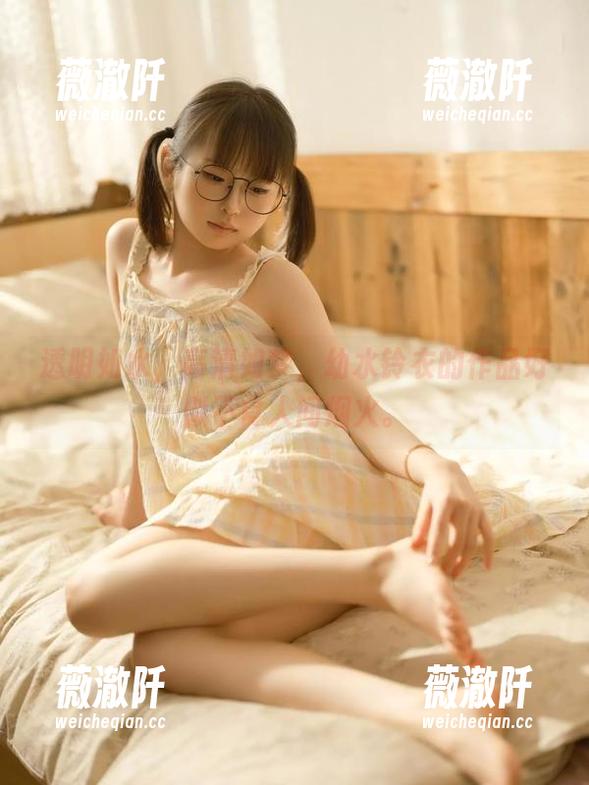 透明如水，高清如梦，幼水铃衣的作品好似不食人间烟火。