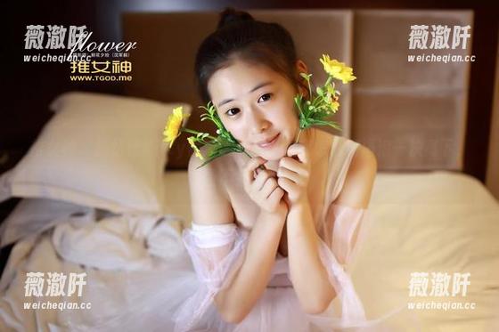 推女神 - 施忆佳Kitty酱海边私拍：看我怎么和海浪一决高下，原图不会隐形哦！