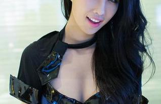推女郎 - 连欣的吊带之美：一组原图精选带你走进浪漫