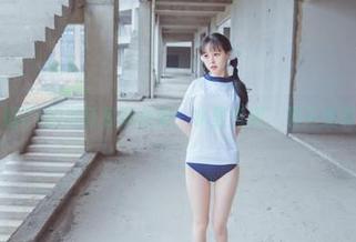 晕崽Zz的浴缸私房合集：水里有趣，镜头更有戏