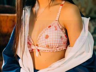 果团网 - 周琰琳LIN最新写真集：礼服就该有点‘贱’气，谁说不可以！