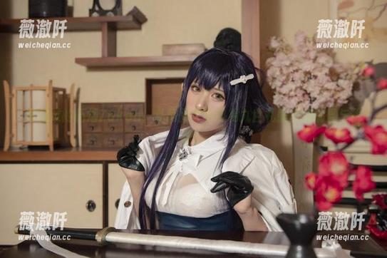 没见过的柘烟Zuken！私房图集中路易九世礼服里的搞怪与优雅！