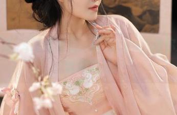 桃暖酱vs西域皇后：高清cos，选你所爱，爱你所选！