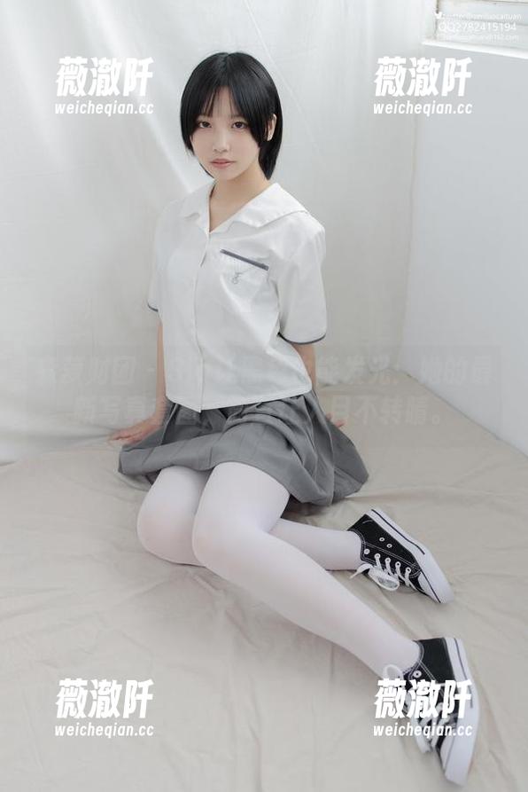 森萝财团 - Sia让黑色也能发光：她的最新写真套图，简直让人目不转睛。