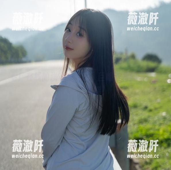 看！在线的浅安安作品，巨峰葡萄的甜蜜让人欲罢不能！