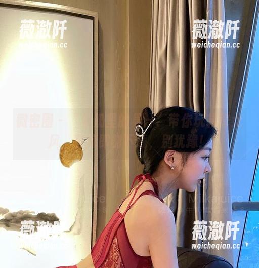 微密圈 - “牛奶里的果汁”带你玩转修女风，图库即刻下载，别犹豫！