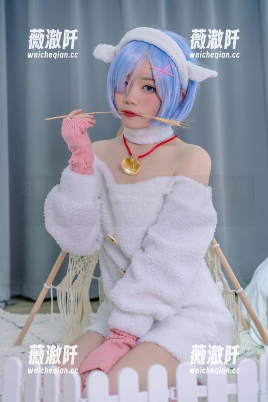 这到底是王胖胖u的礼服写真集，还是你今天的审美挑战？快下载试试！