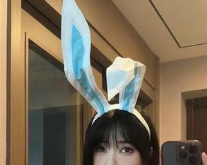 微密圈 - 套图大更新！琳铛铛的紫色韵味像一杯微醺的红酒，让人忍不住想多看几眼。