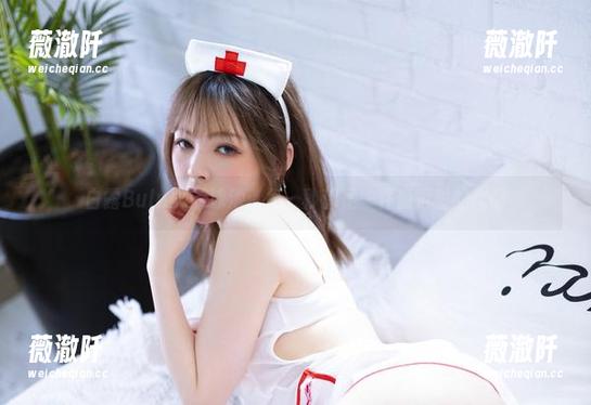 白露Bululu的泳池：每一秒都是一件值得看的作品
