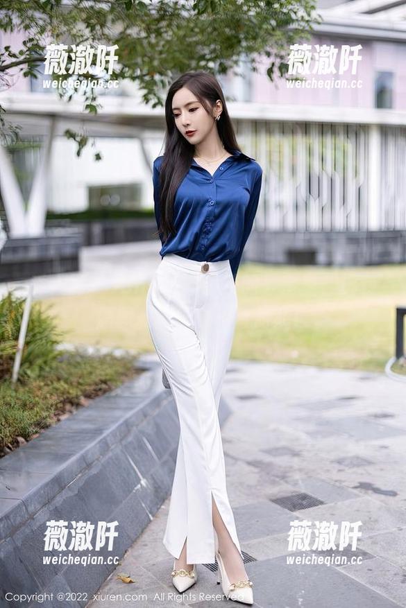 秀人网 - Jennifer小若的教室里，玩转原图和壁纸的神奇游戏！