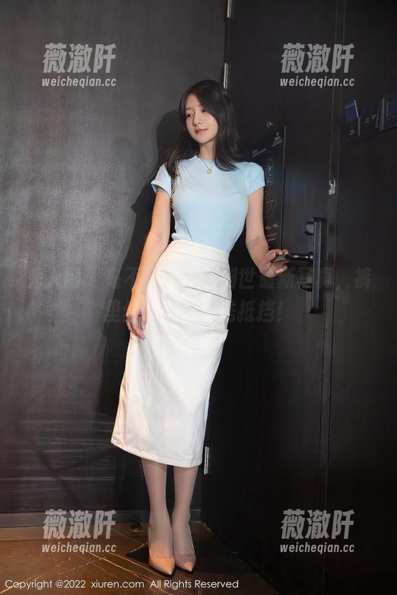 秀人网 - 毫不犹豫！看利世最新写真，裤里丝的魅力无法抵挡！