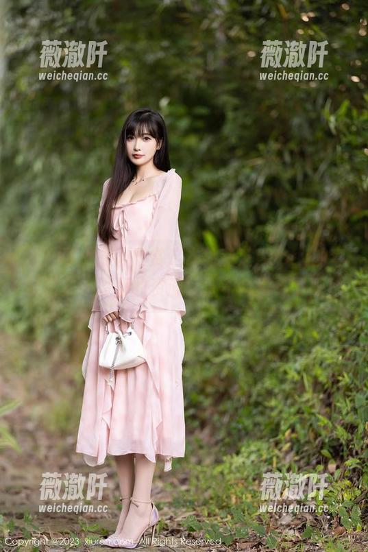 秀人网 - 慢慢欣赏这本徐莉芝Booty的套装图集，里面的资源让人不舍得放下啊！