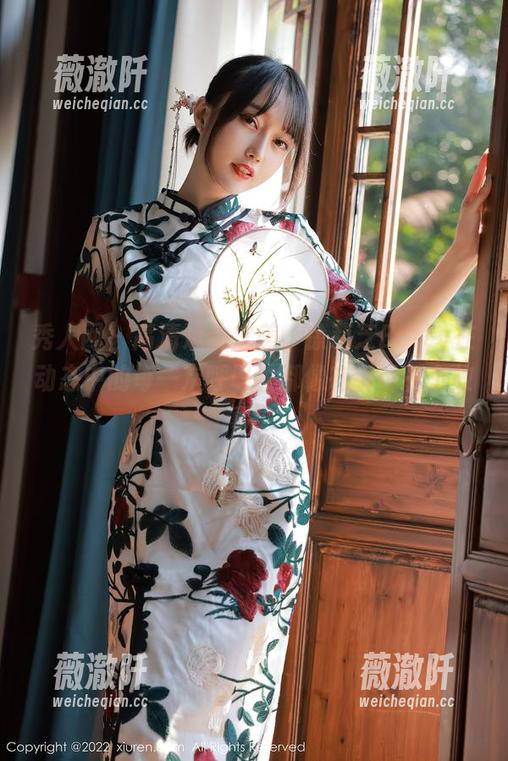 秀人网 - 高清运动之美，徐莉芝Botty在动态中的每一次呼吸，都像在诉说一个故事。