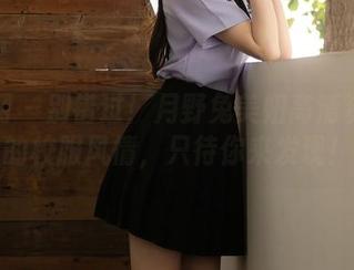 秀人网 - 别错过！月野兔美妞高清资源里的校服风情，只待你来发现！