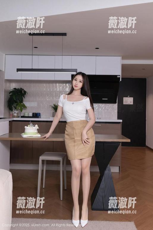 秀人网 - 李可儿短裙图集：这些腿，果然有魔力！你必须得看！